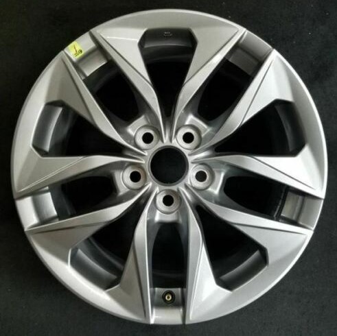 Wcc4973 Toyota Sienna Xle 17x7 Contoured Flared 5 V-spoke - Wheel 